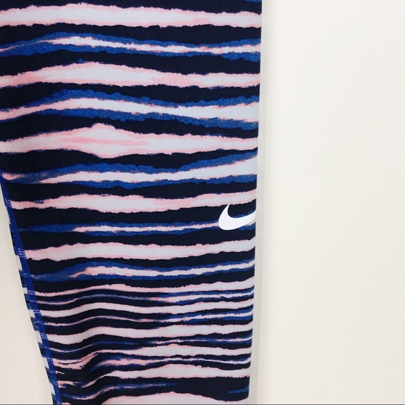 Nike Pro Tiger Stripe Printed Capri Leggings Small - Picture 3 of 8